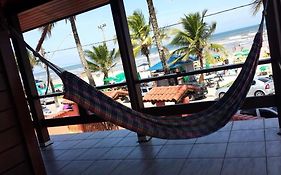 Casa Beira-Mar em Mongaguá - 4 Quartos - Vista Inesquecível para o Mar - Wi-Fi - Estacionamento 4 carros